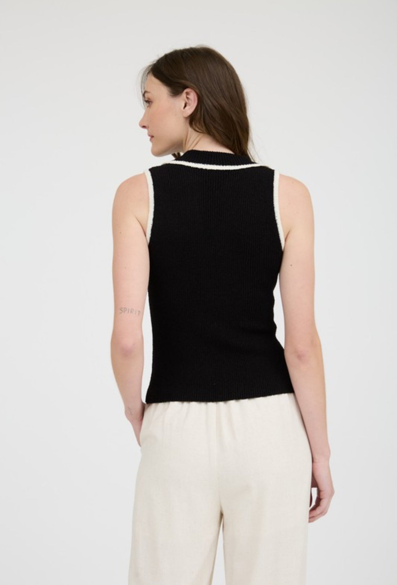 Estefania Vest